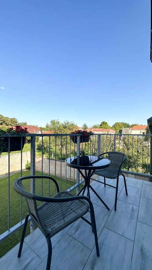 Linden Apartman 106 - Adults Only Mosonmagyaróvár Exterior foto